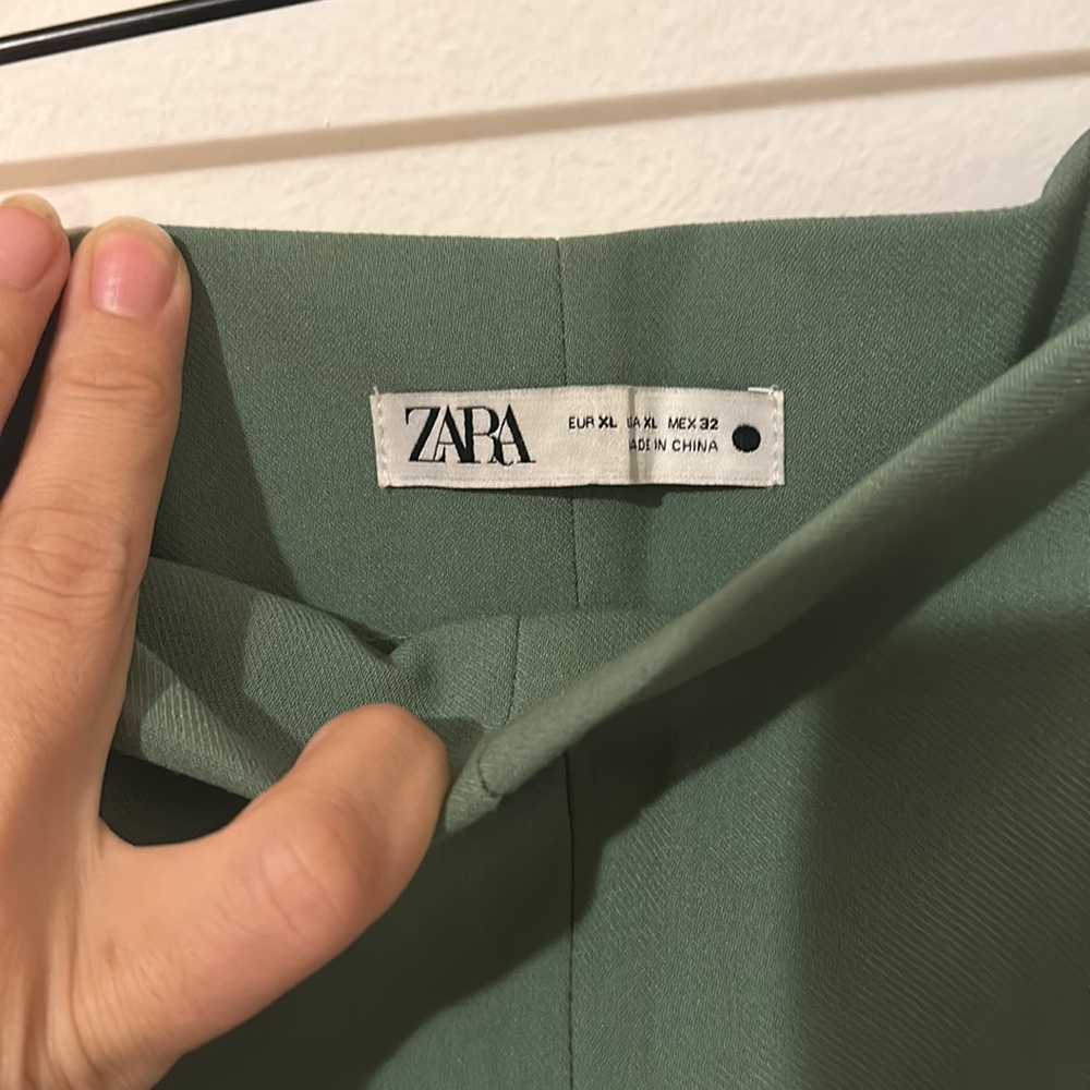 Zara sage green ultra high waisted wide leg pants size XL - Picture 2 of 2